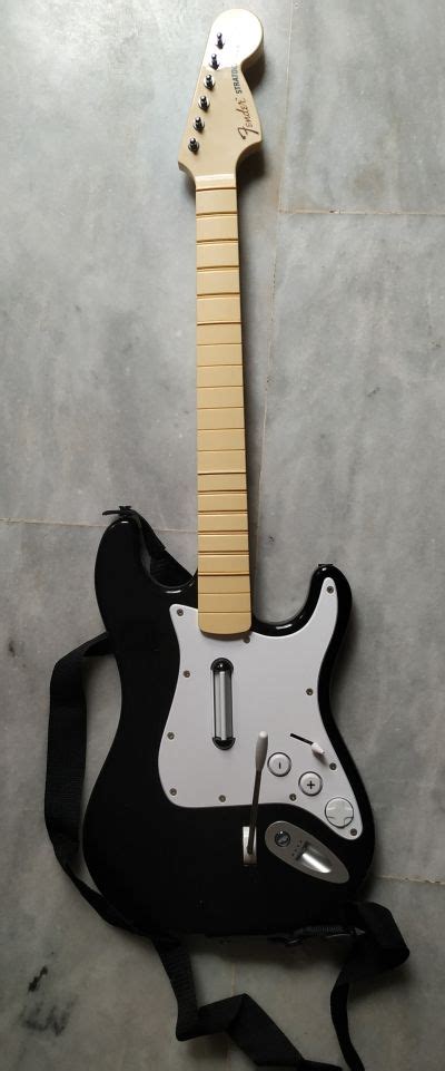 Guitarra Rock Band Fender Inalámbrica De Segunda Mano Por 35 € En