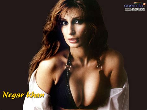 Hot Item Girls Bollywood Sexy Negar Khan Wallpapers