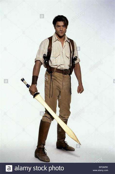 Rick is dangling at the. BRENDAN FRASER THE MUMMY (1999 Stock Photo - Alamy
