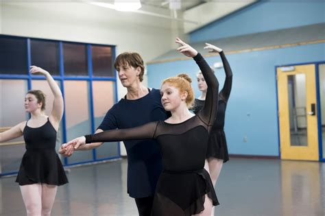 Dance Foundation Faculty Member Receives Artist Fellowship