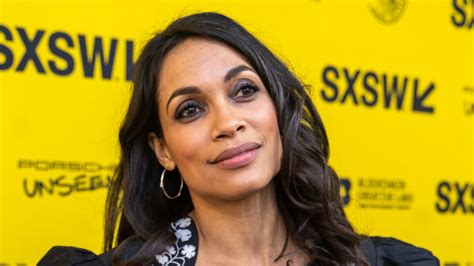 Rosario Dawson E I Suoi 44 Anni Da Urlo In Topless Le Foto Dell