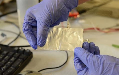 New Aluminum Ion Battery Is Fast Charging Long Lasting And