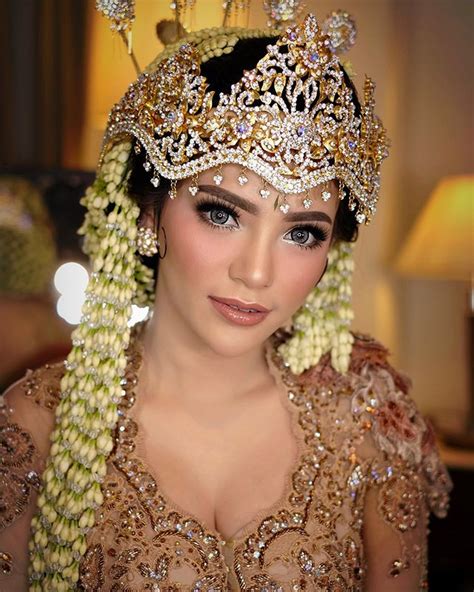 Hepi Herviani Wattimena Hepidavid • Foto Dan Video Instagram Kebaya Indonesian Wedding