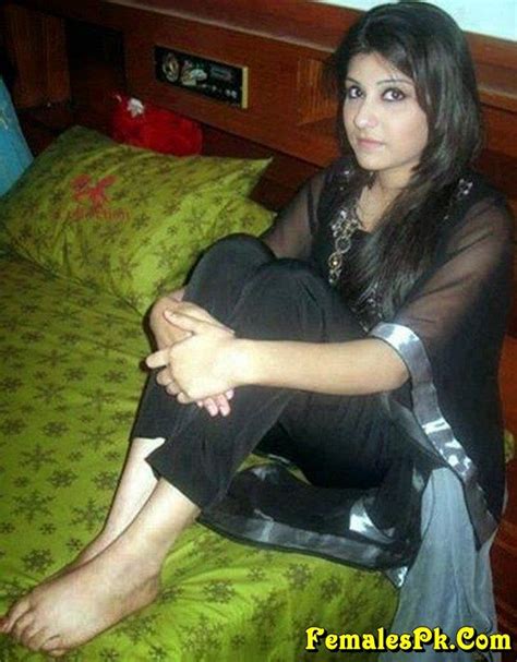 Hot Pakistani Girls Mobile Numbers For Chat Femalespkcom Pakistani Girl Pakistani Actress