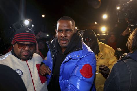 R Kelly Arrested Charged In Chicago With Sexual Abuse
