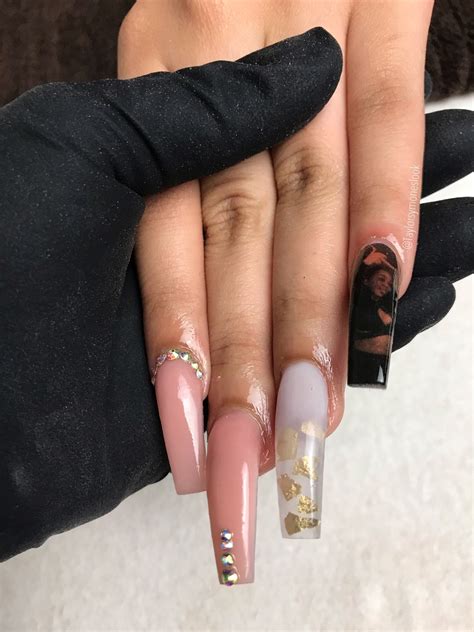 Pin by Desireeee? on claw$ | Simple nails, Aycrlic nails ...