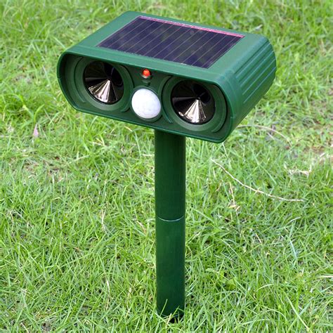 Cats are one of those animals you don't want in your garden. Outdoor Solar Ultrasonic Pest Animal Repeller Garden Cat ...