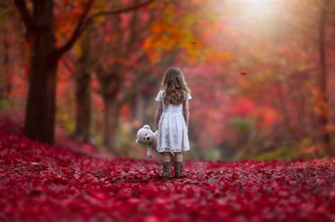 Autumn Littel Girl Forest Sad Lonely Alone Red