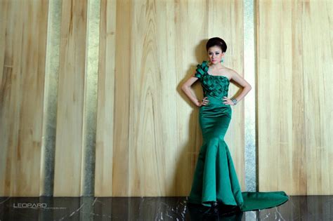 Glamours Fashion With Wut Hmone Shwe Yee All Things Myanmar Burmese