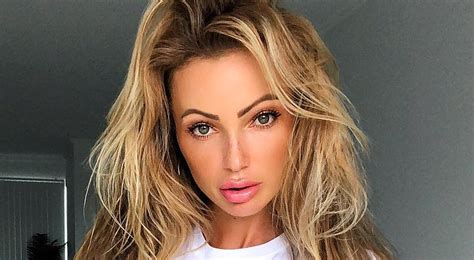 Did Abby Dowse Have Plastic Surgery Nose Job Boob Job Body