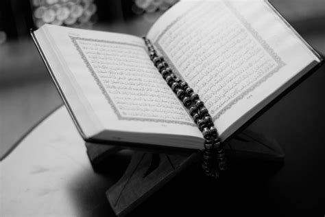 16+ contoh puisi tentang perpisahan yang menyentuh hati. 4 Ayat Al Quran Tentang Agama Islam yang Menyentuh Hati