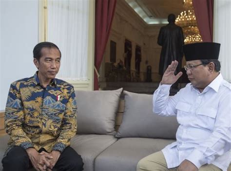 The copyright of the image is owned by the owner, this website only displays a few snippets of several keywords that are put together in a post summary. Mbah Moen Doakan Prabowo di Samping Jokowi, TKN: Itu untuk ...