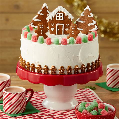And absolutely a combination of any of those topping ideas, like frosting and berries is pretty perfect! Jolly Gingerbread Christmas Cake | Wilton
