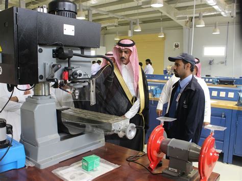 عالم التقنية موقع لنشر الاخبار التقنية والمقالات، ويغطي أخبار أكبر الشركات التقنية مثل آبل وسامسونج ومايكروسوفت وقوقل وفيس بوك وتويتر. محافظ #السليل يبحث تطوير فرع كلية التقنية ودعمه بتخصصات ...