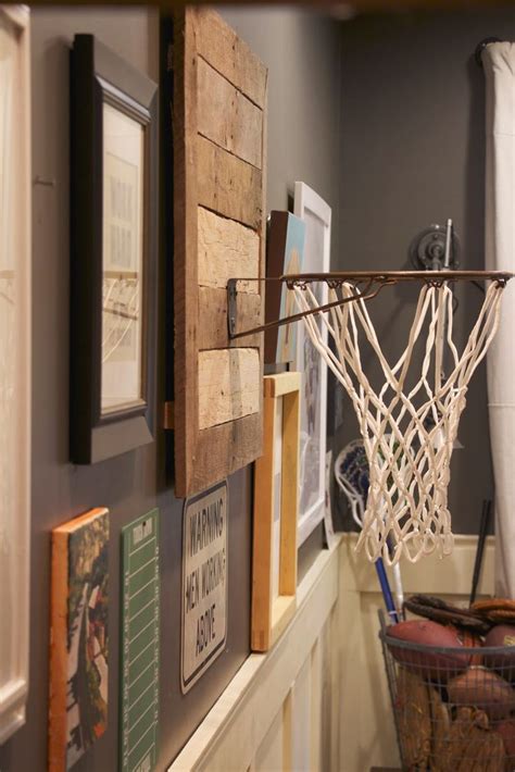 The wood rim never cracked. ~thrifty Thursday~{diy basketball hoop} | Basketball room ...