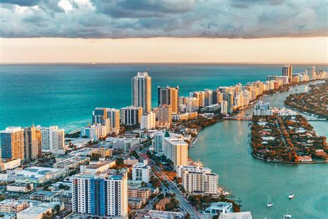 20 Honest Pros And Cons Of Living In Miami Florida Lets Talk