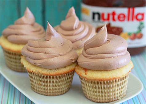 Fluffy Vanilla Cupcakes With Nutella Buttercream