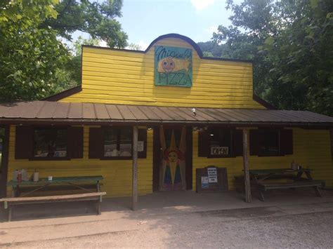 The 12 Best Places To Eat In Kentucky Along Roads Less Traveled | Best