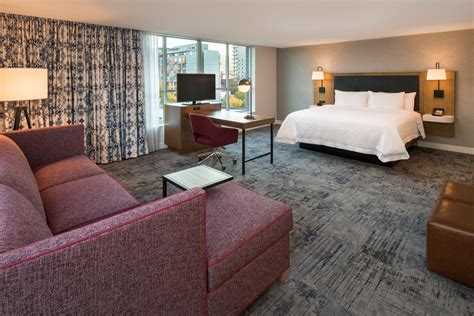 Photo Gallery - Hampton Inn and Suites by Hilton Portland-Pearl District