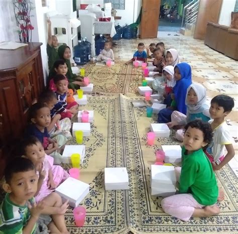 Kegiatan Buka Bersama Dengan Anak Panti Asuhan Rumah Anak Bisa