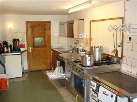 Huf haus on a hill. Botzi » Hütte