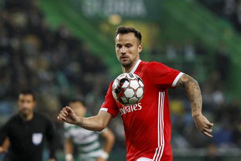 (no estrela a ganhar caparro). Seferovic, SL Benfica | Sporting, Sport lisboa e benfica ...