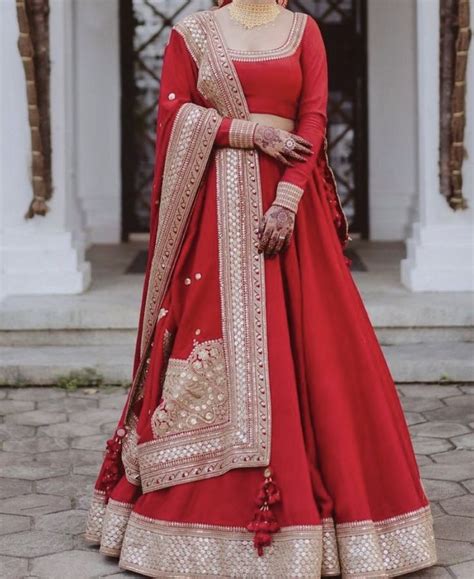 Pin By Neha Sisodiya On Traditional In 2023 Indian Bride Outfits Party Wear Indian Dresses