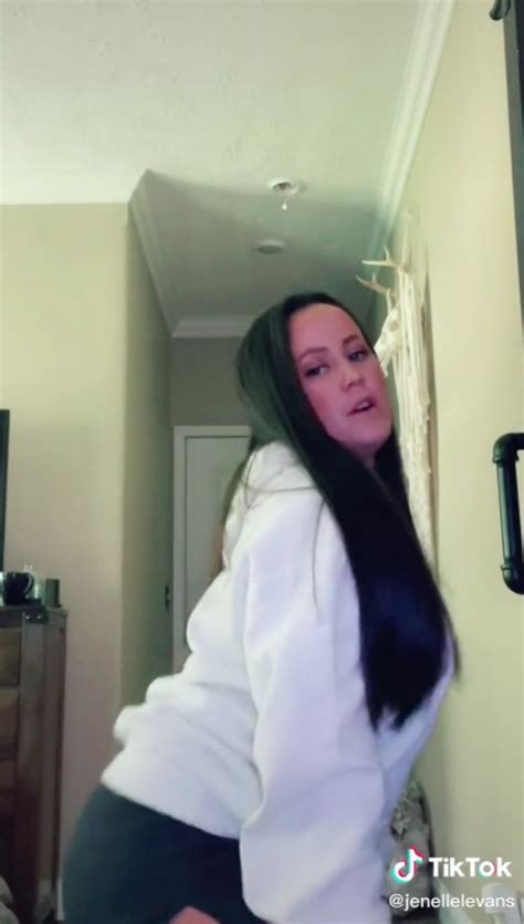 Teen Mom Jenelle Evans Twerks In Teeny Hotpants For Raunchy Video After