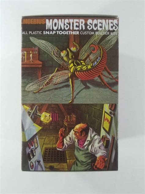2010 Moebius Monster Scenes Snap Together Model Vampirella 113 Scale