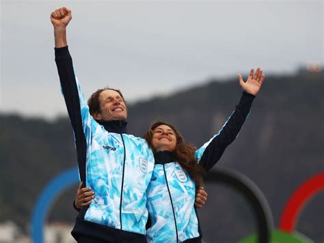 Jun 23, 2021 · cecilia carranza, en tanto, disputará sus cuartos juegos olímpicos (beijing 2008 y londres 2012, en laser radial). Trotz Krebs: Endlich Segel-Gold für Santiago Lange ...