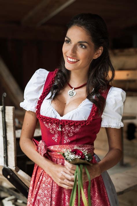 Pin By My Info On Dirndl M Dchen Dirndl Dress German Dress Traditional Dresses