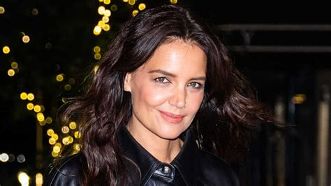katie holmes turns heads in daring all leather look that needs to be seen wow hello