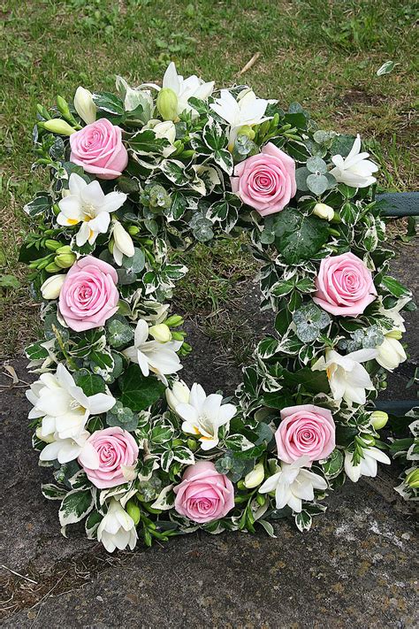 Pin Em Funeral Flowers From Garden Room Flowers