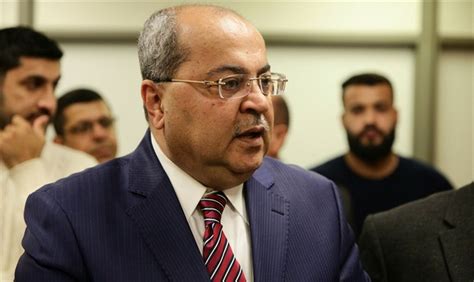 הסרטון לא מותיר ספק שטיבי פעל ללא סמכות. מדוע אחמד טיבי עוטה מסיכה צהובה? - ערוץ 7