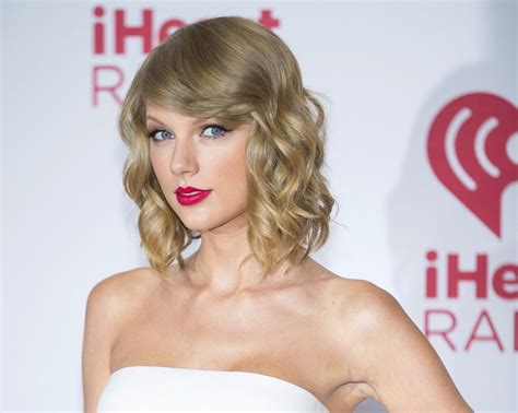 Taylor Swift Gives Spotify The Ultimate Shake Off Removes Catalog From
