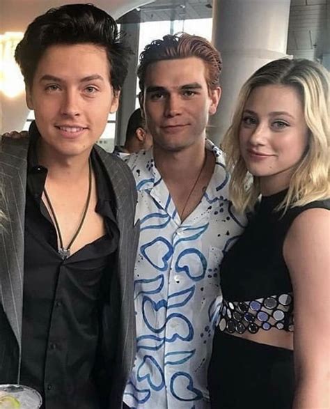 Sprousehart ♡ On Instagram “cole Lili And Kj At Comic Con 🥰 • • • • Sprousehart Lilireinhart