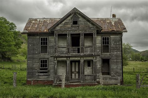 Abandoned Farmhouse In West Virginia Abandoned Farm Houses Abandoned