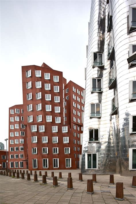 I'm not big fan of architecture, but it is enjoyable to check out and appreciate this piece of work. Der Neue Zollhof Düsseldorf. 1999. Frank Gehry | Hic ...