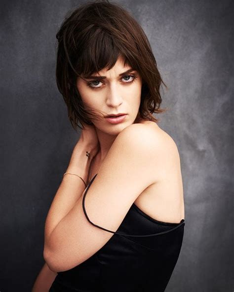 49 hottest lizzy caplan bikini pictures that will make your day a win besthottie