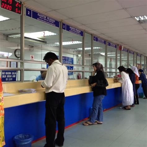 Pesan sekarang, bayar belakangan dengan agoda. Pejabat Pos Besar Shah Alam - Post Office