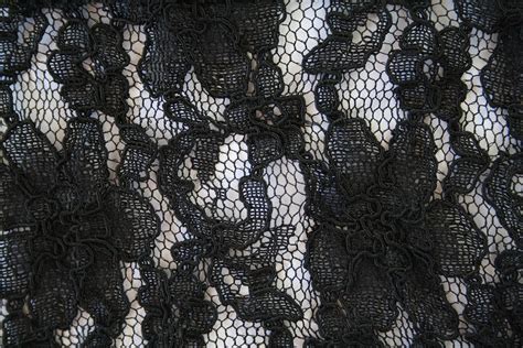 44 Black Lace Wallpaper