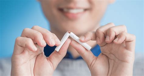 4 ways smoking effects your oral health