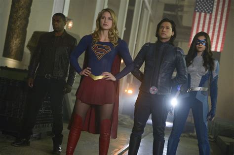 Supergirl David Harewoods Martian Manhunter Struggles With Violence