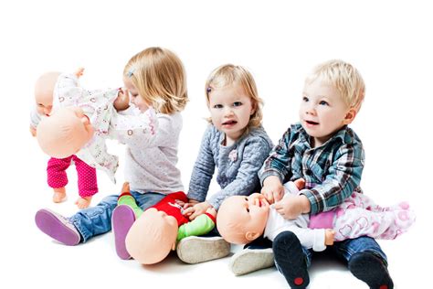 Por Qué Es Bueno Que Tanto Niñas Como Niños Jueguen Con Muñecas