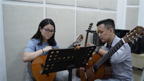 We did not find results for: Chord Kunci Gitar Rindu Dalam Hati Arsy Widianto feat ...