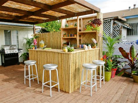 12 Fascinating Outdoor Bar Design Ideas