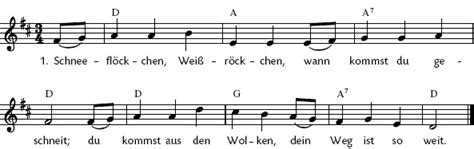 Komm, setz dich ans fenster du lieblicher stern malst blumen und blätter wir haben dich gern. Schneeflöckchen, Weißröckchen