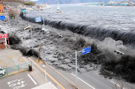 2011 Earthquake And Tsunami 60 Powerful Photos Of The