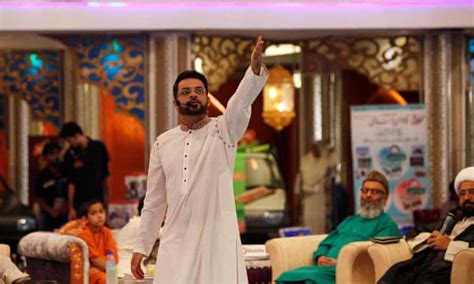 pakistan bans religious tv host aamir liaquat hussain over blasphemy allegations pakistan
