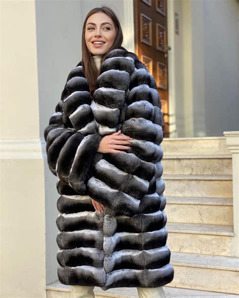 Pin By Charlie Mouwer On Furs Chinchilla Fur Girls Fur Coat Chinchilla Fur Coat
